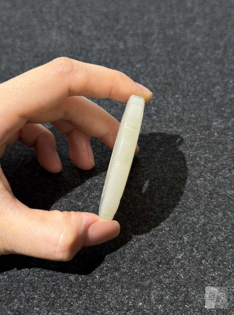 清 白玉吉纹壁 - 图4